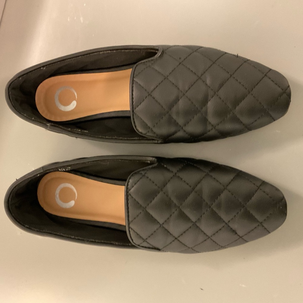 Journee Collection Women's Lavvina Quilted Black Loafer Flat Leather Shoe 🥿 - Picture 8 of 12
